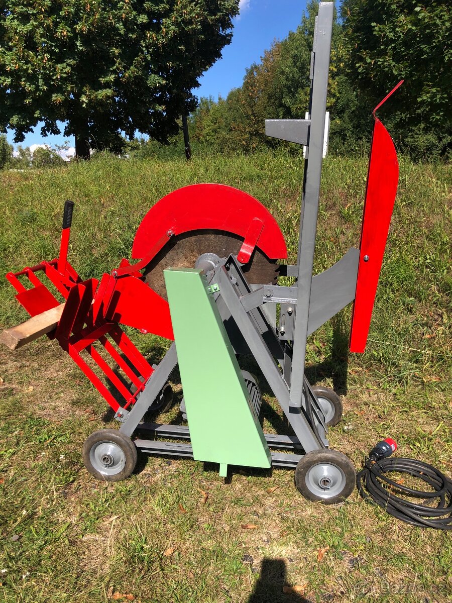 CIRKULÁRKA S KOLÉBKOU - 4