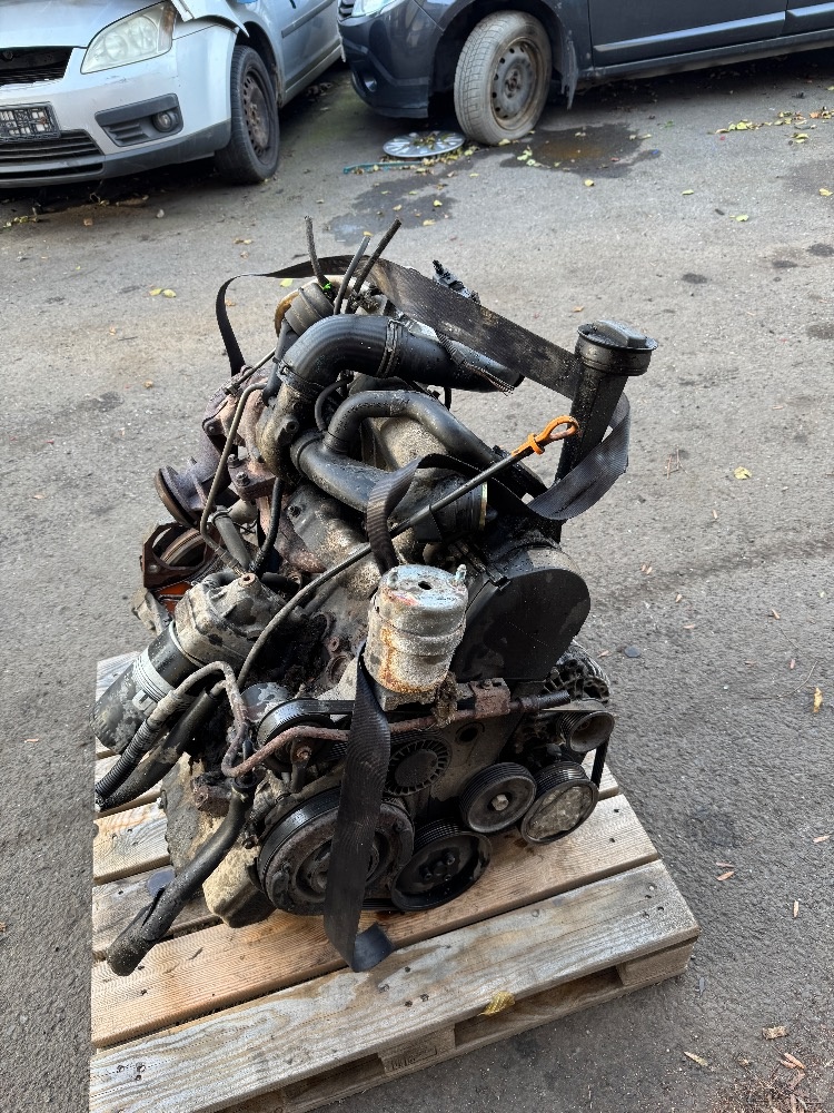 Motor 2,5 TDI 65 kw VW T4 AJT - 4