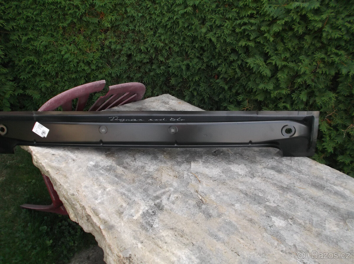 VW TIGUAN 5 A BOČNÍ DVEŘE-ZADNÍ NÁRANÍK A ČELO - 4