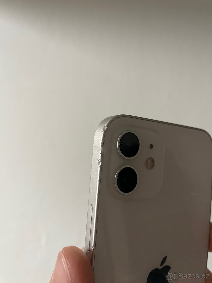 Apple iPhone 12 128 GB bílý - 4