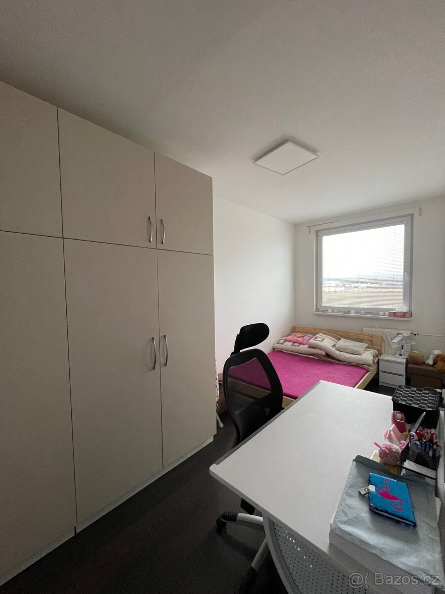 PRONÁJEM 2+1 UHERSKÝ BROD, SÍDLIŠTĚ OLŠAVA - 4