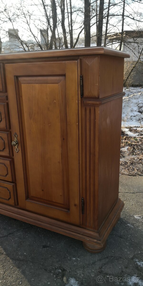 Masivní komoda se šuplíky - 4