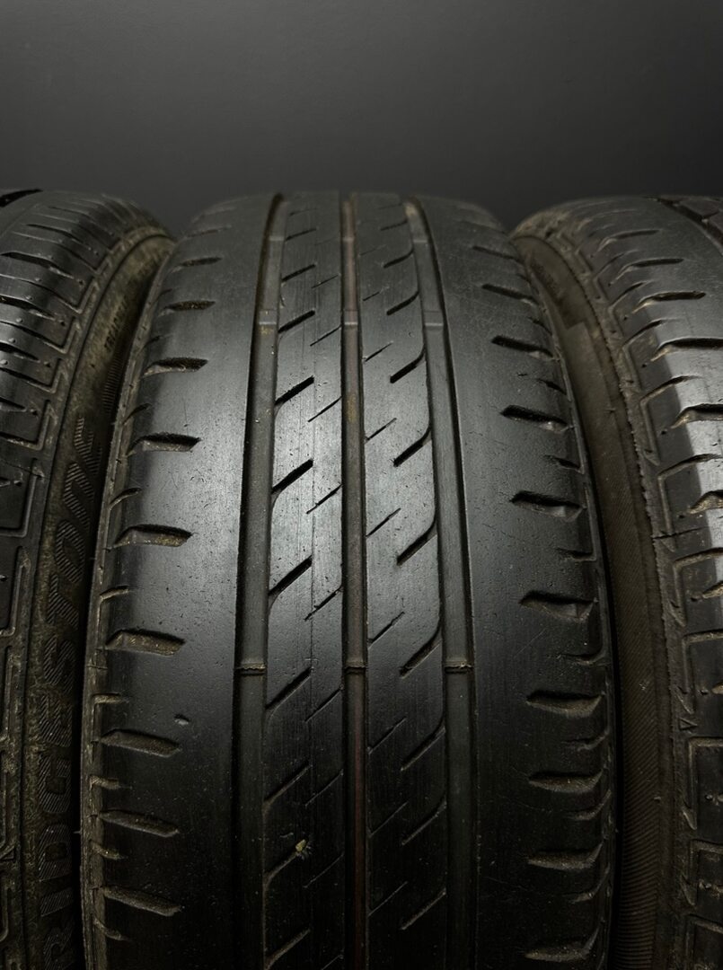 Sada pneu Bridgestone 185/60/15 - 4
