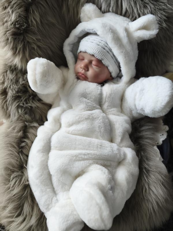 Bílá, chlupatá kombinéza pro novorozence - 4