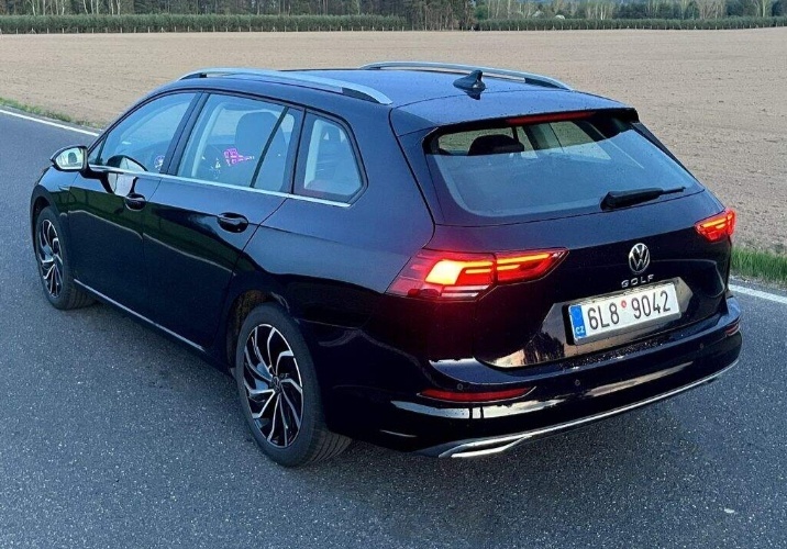 VW Golf 8 Variant 2.0 TDI DSG - 4