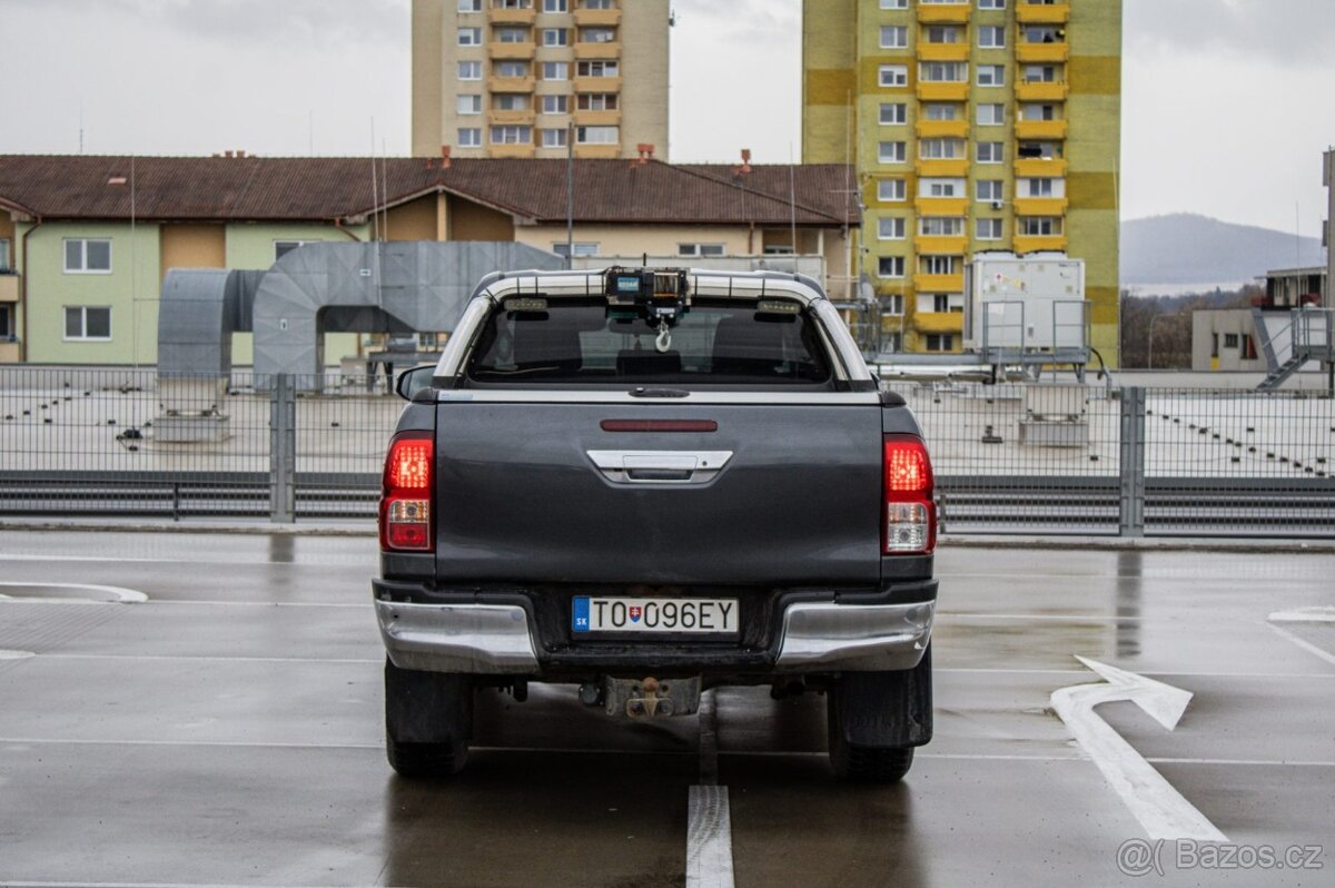 Toyota Hilux 2.4 D-4D Active A/T | 4x4 | - 4