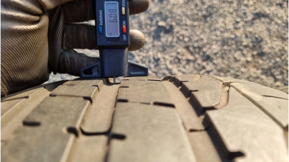 Letní pneumatiky 255/40/19 Pirelli - 4