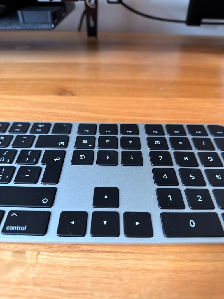 Apple Magic Keyboard Touch ID + numerika černá CZ - 4