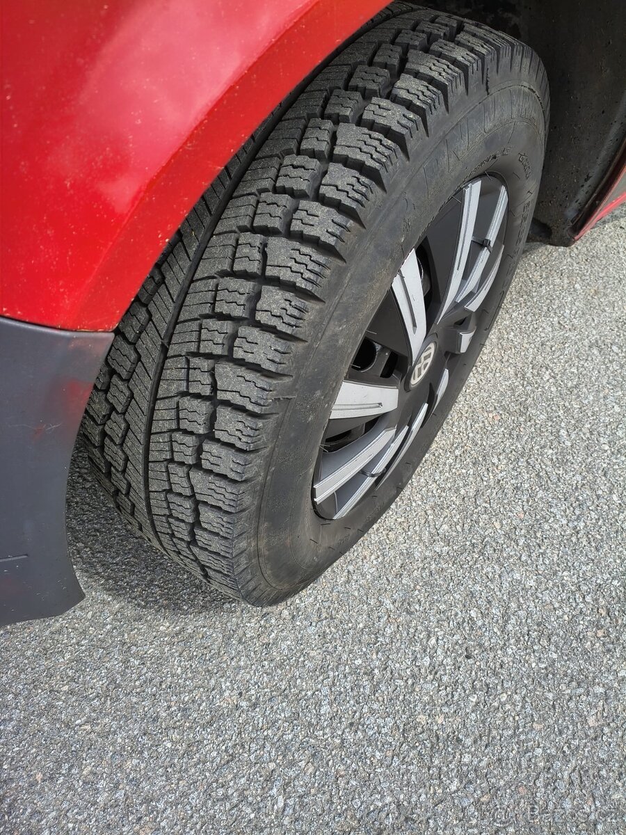 215/65/R16C - 4