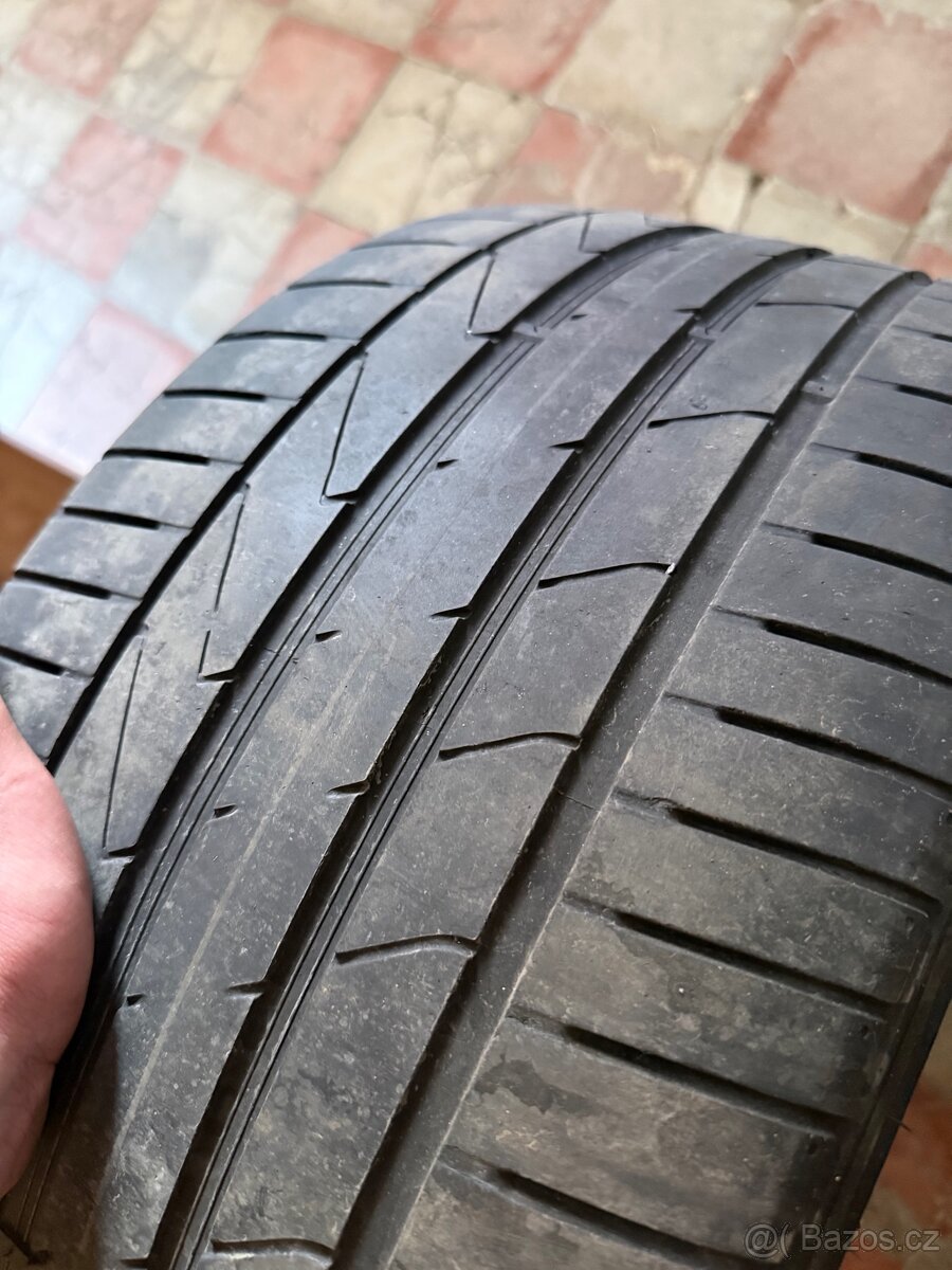 Hankook letní 245/35 R19 - 4