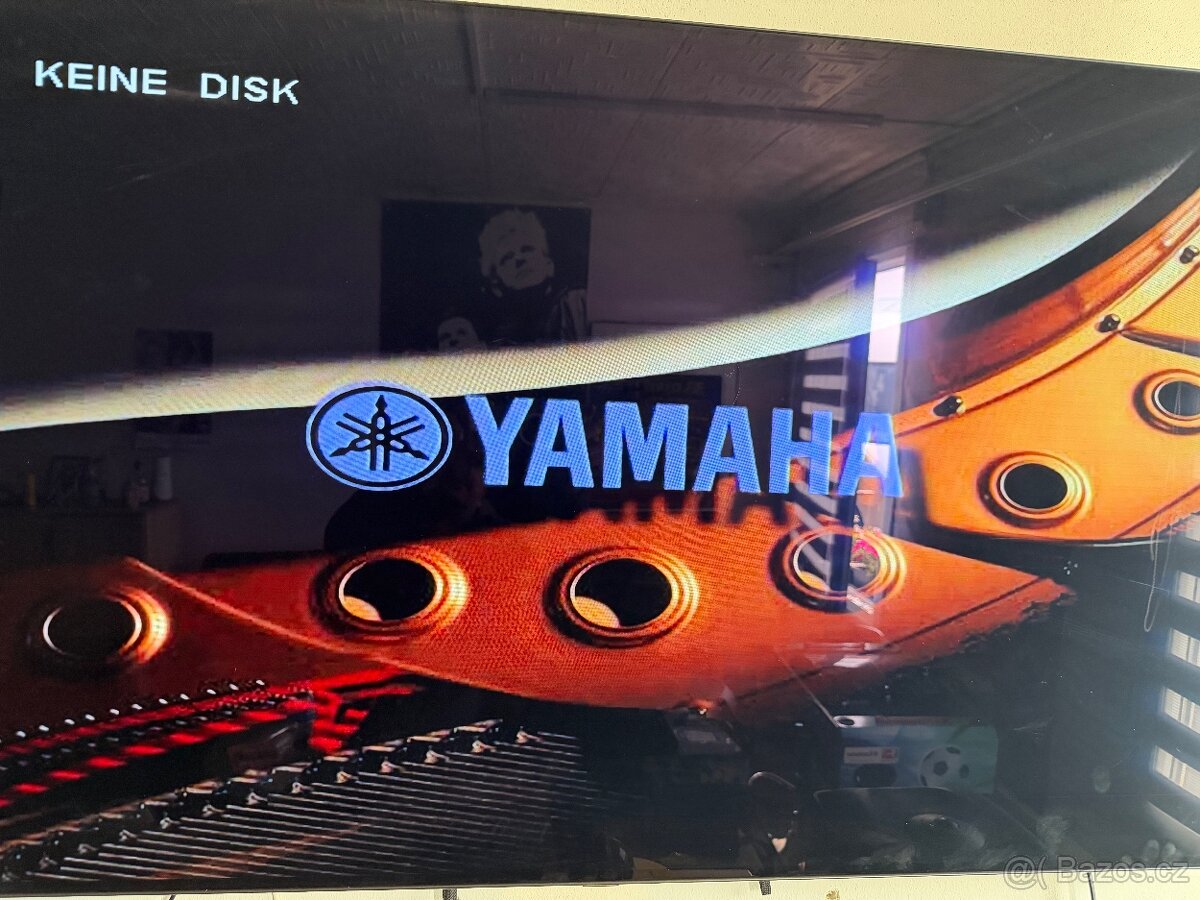 Yamaha DVX-1000 - 4