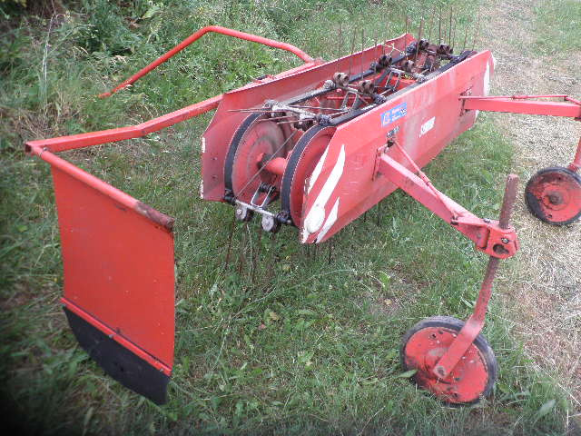 obraceč sena mf70 - 4