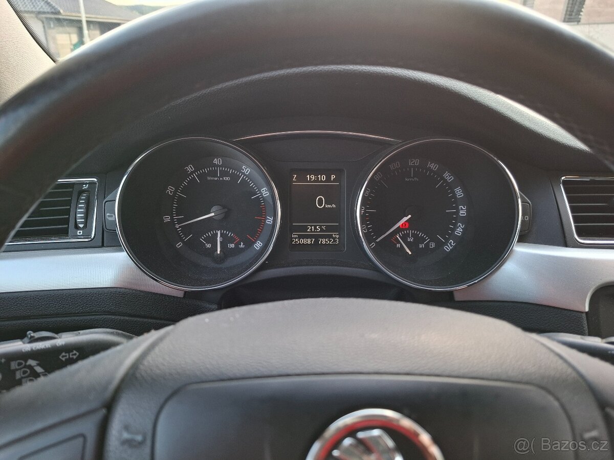 Škoda Superb 2 3.6 FSI 191 kw - 4