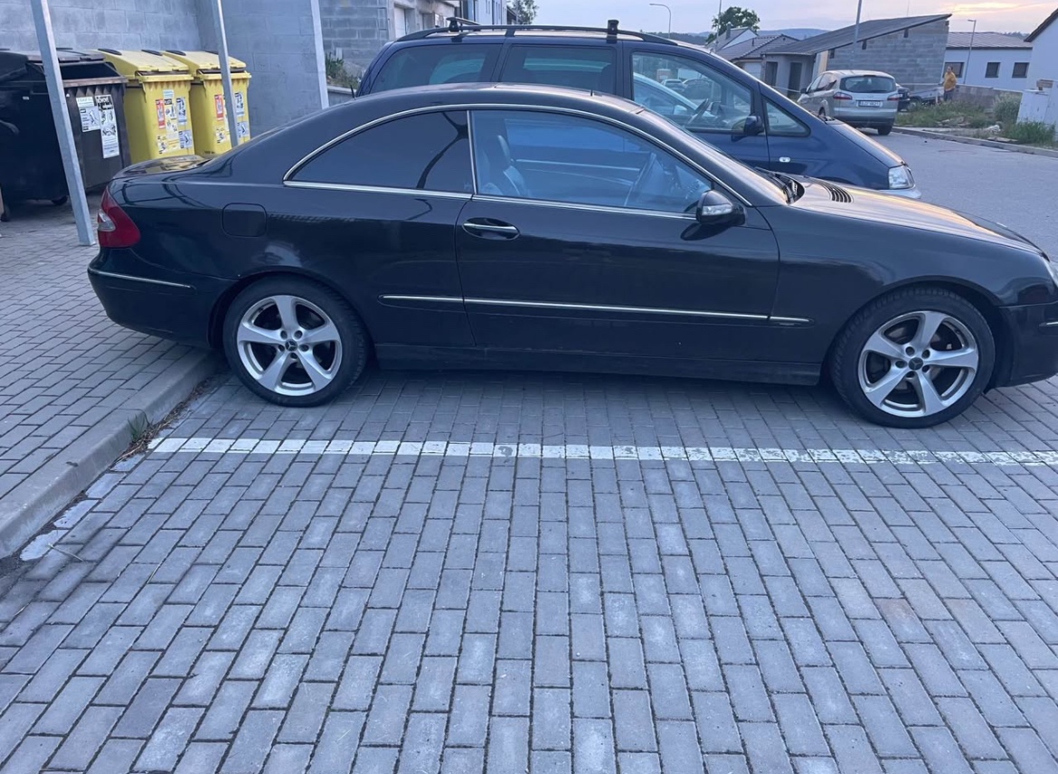 Mercedes-Benz CLK 270 CDI - 4