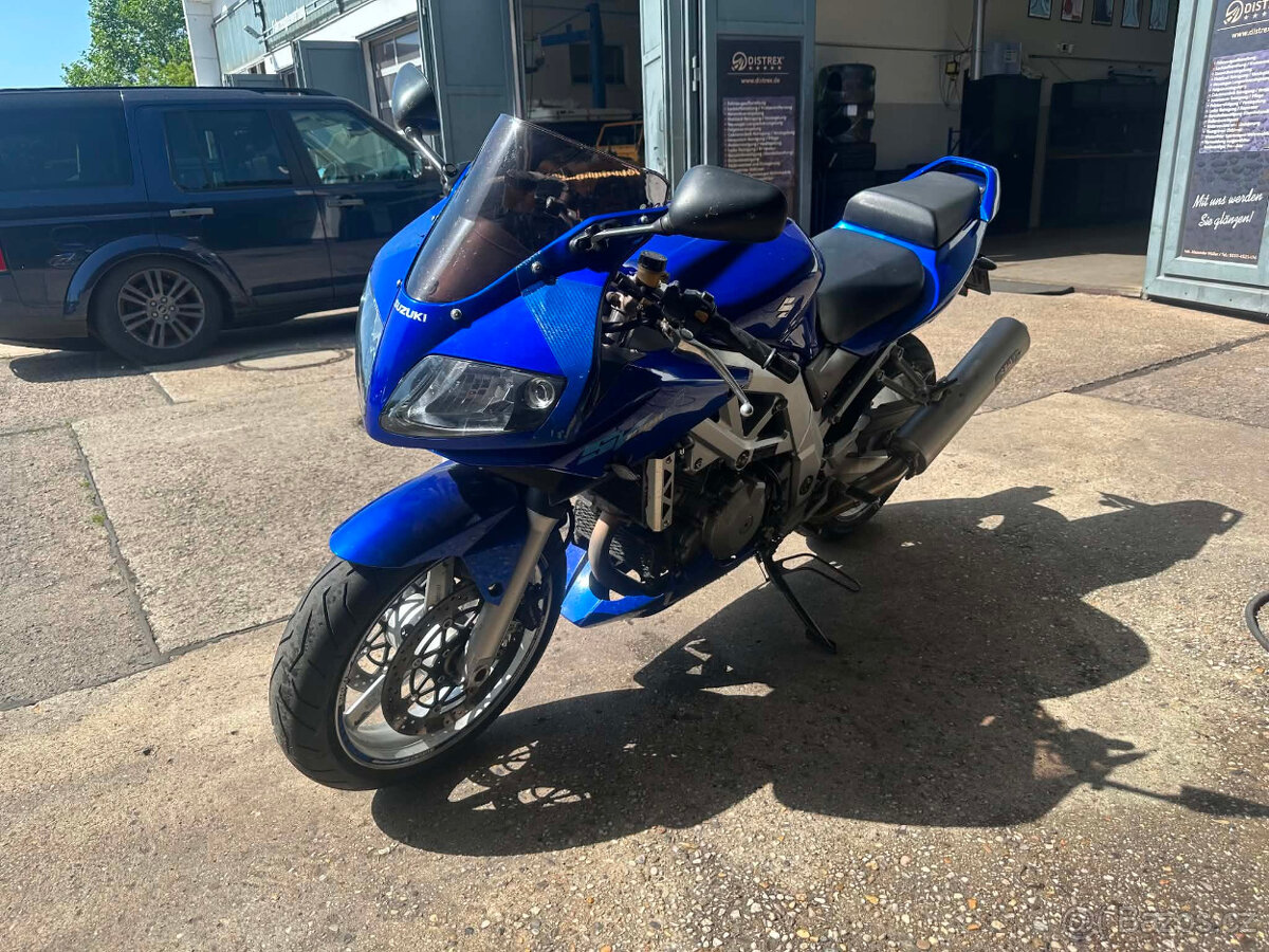 Suzuki SV1000S - 4