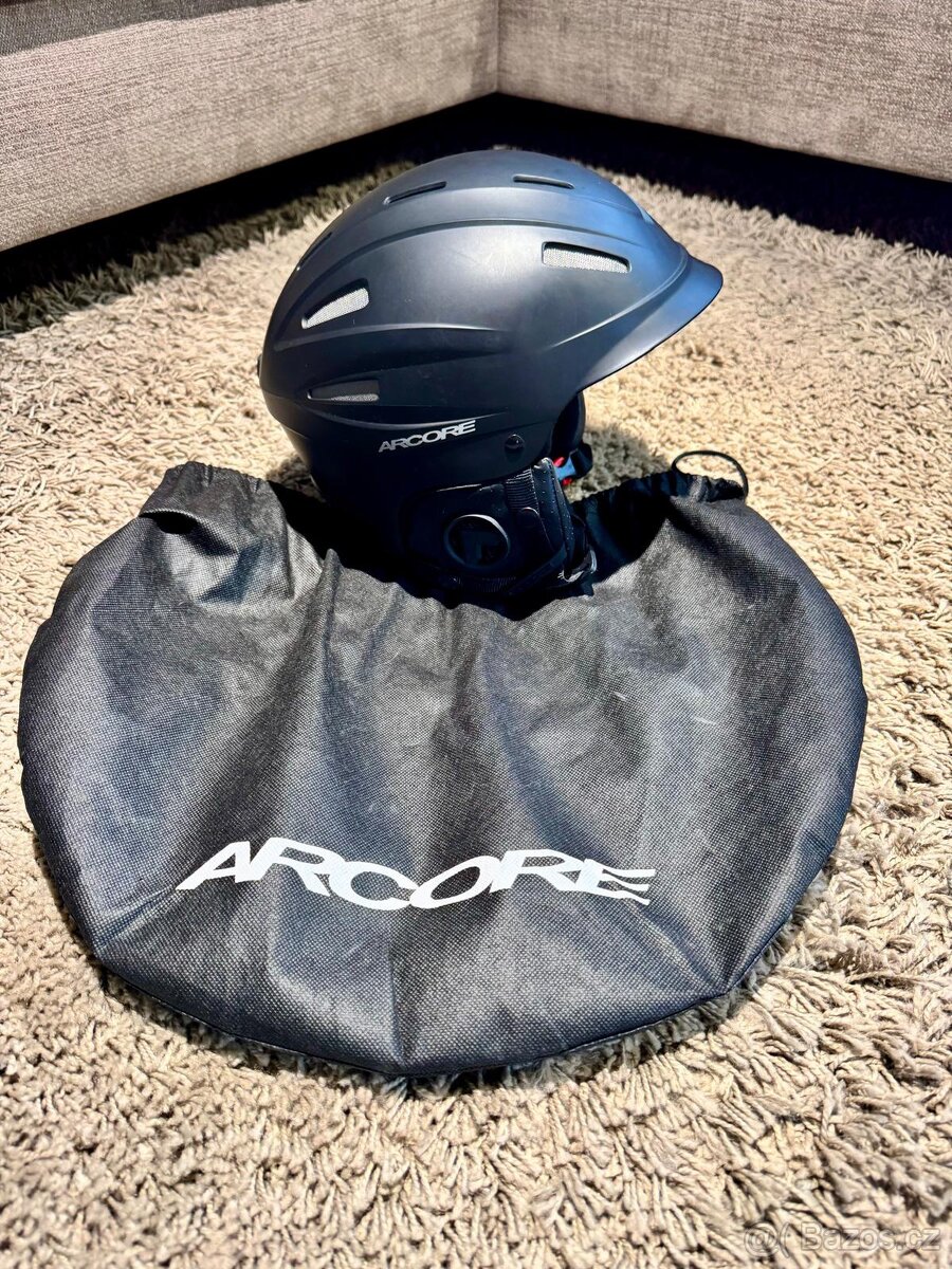 Lyžařská přilba Arcore. Top stav - 4