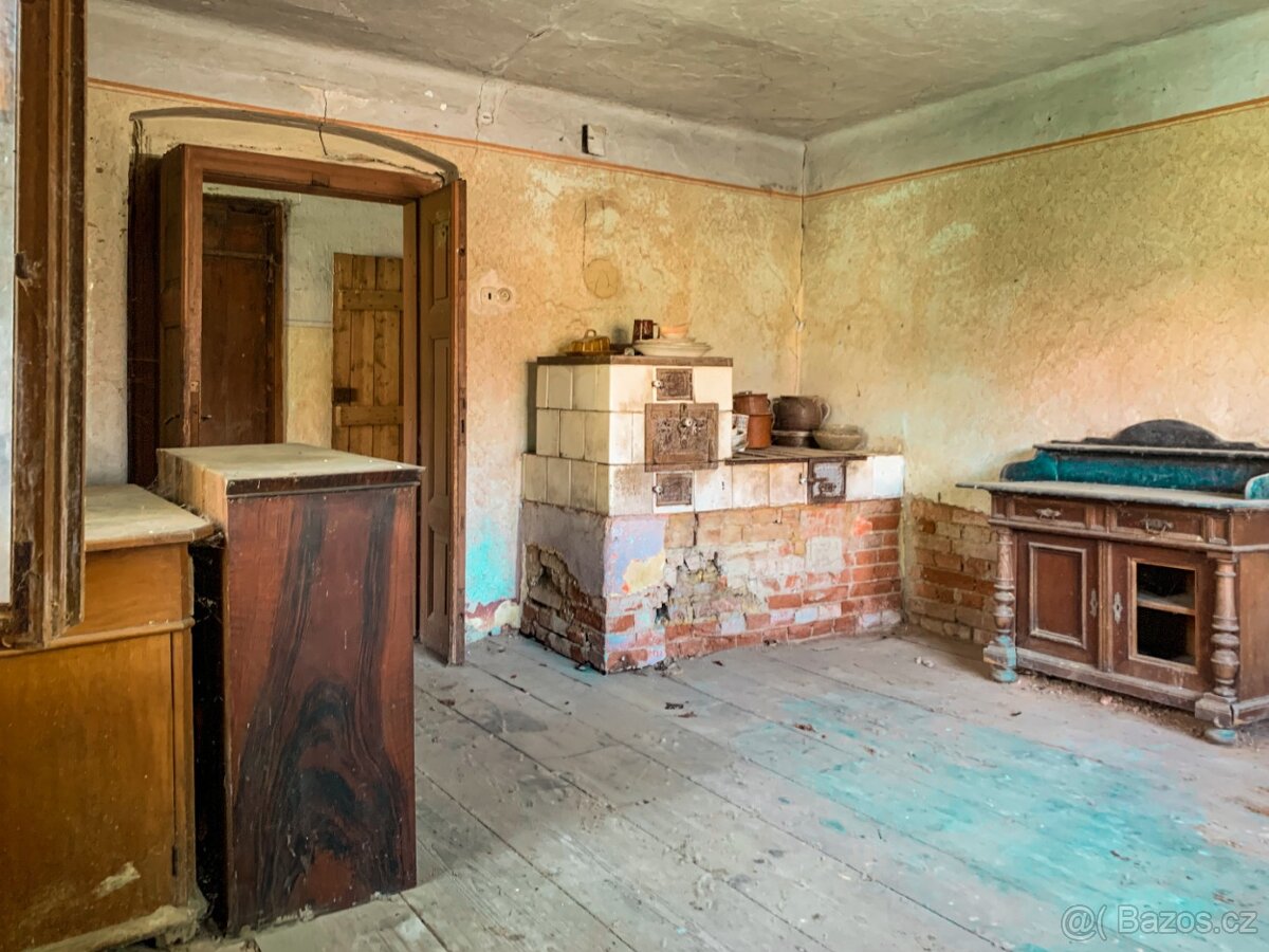 Prodej hospodářské usedlosti se 2 rodinnými domy - 4