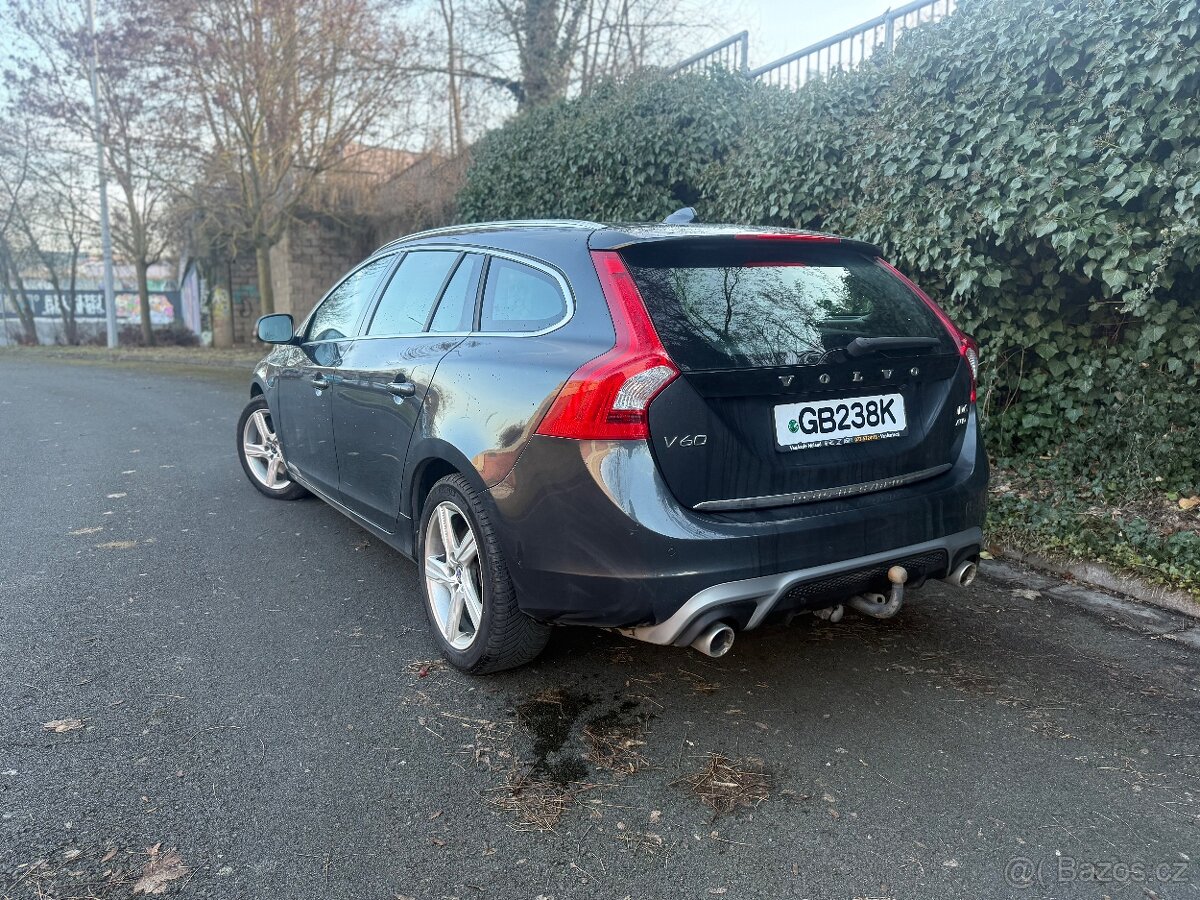 Volvo V60 hybrid.R-design 4x4 - 4