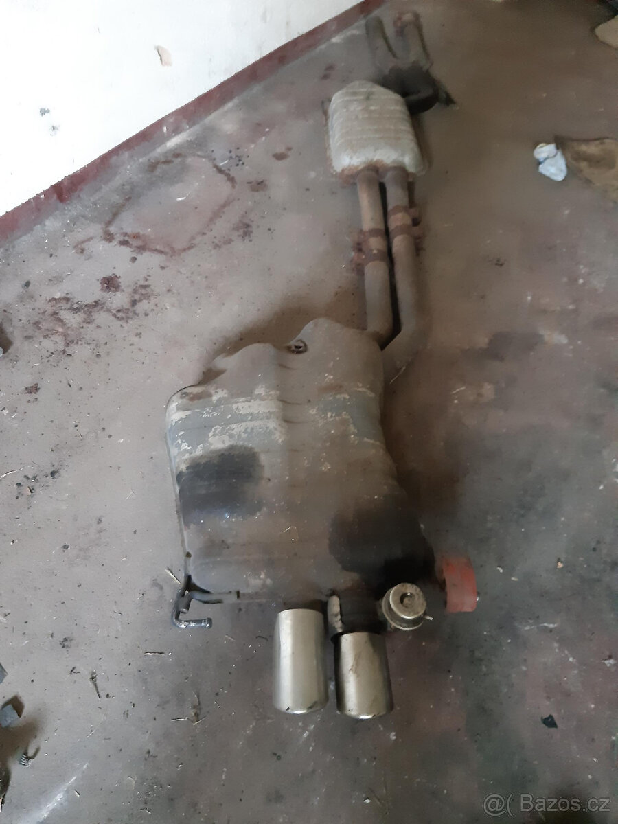 AUDI A8, S8 D2 - prodám výfuk + předkatalyzátory - 4