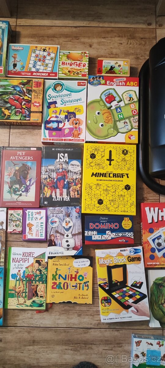 Knížky , hry , komiksy Marvel , puzzle pouze celek - 4
