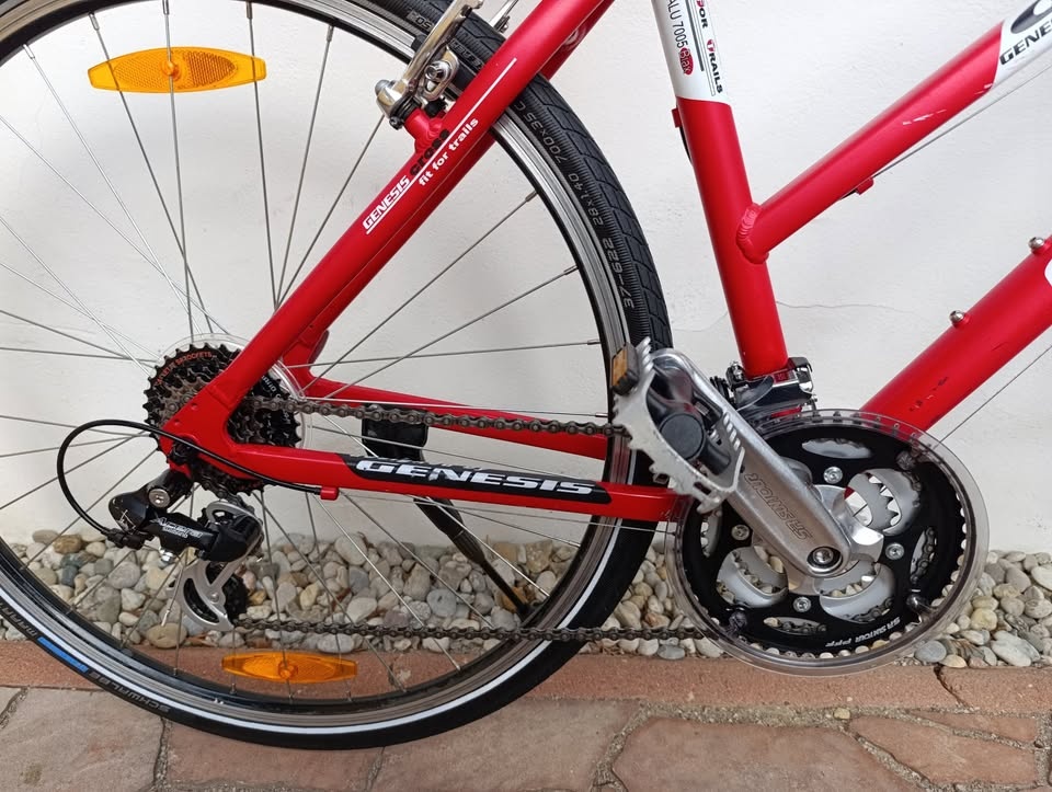 Dámské kolo Genesis - ALU rám 18,5" - 4