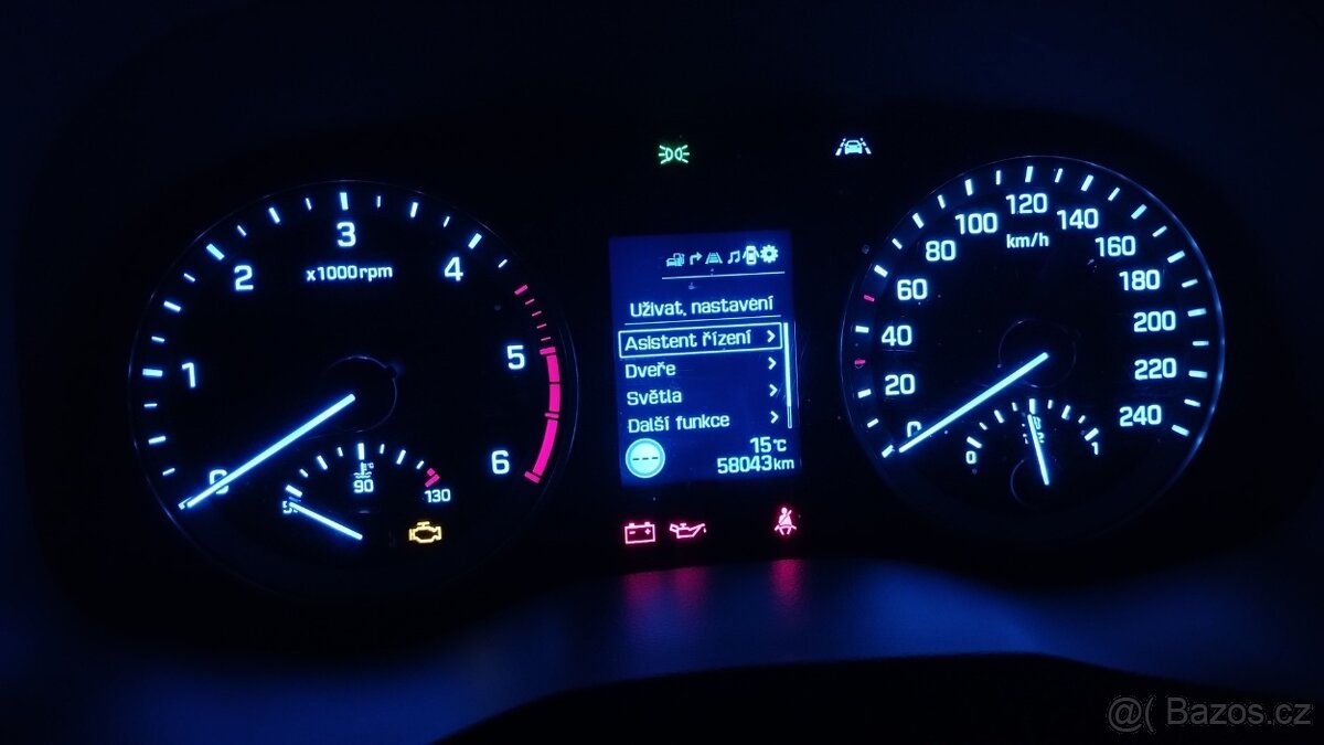 HYUNDAI TUCSON 1,7 CRDi 85kW První majitel Najeto 58 tis.km - 4