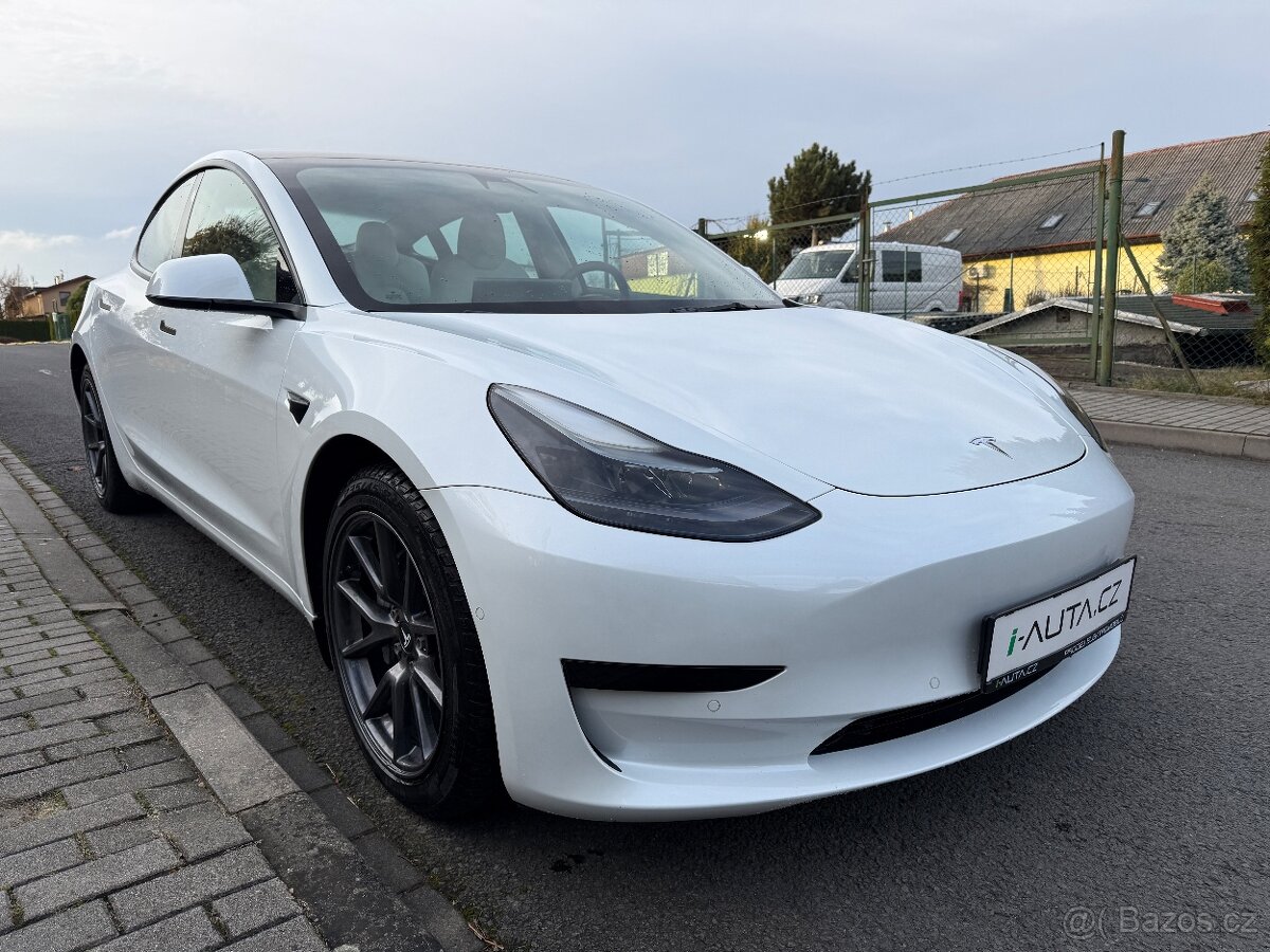 TESLA MODEL 3 SR+ 08/2021 74134KM SOH 92% BÍLÝ INTERIÉR - 4
