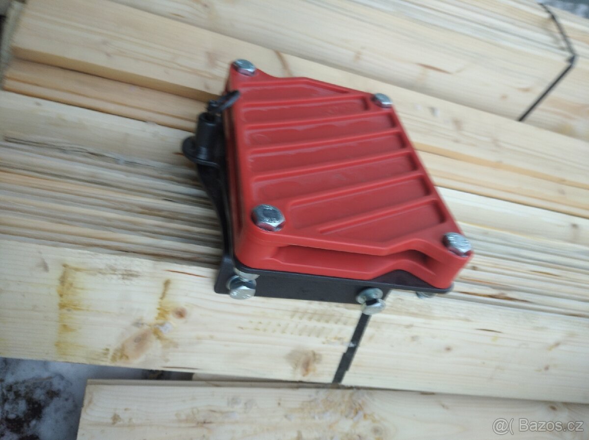 držák motorové pily - 4