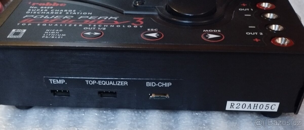 Nabíječka Robbe Power Peak Infinity 3 + příslušenství - 4