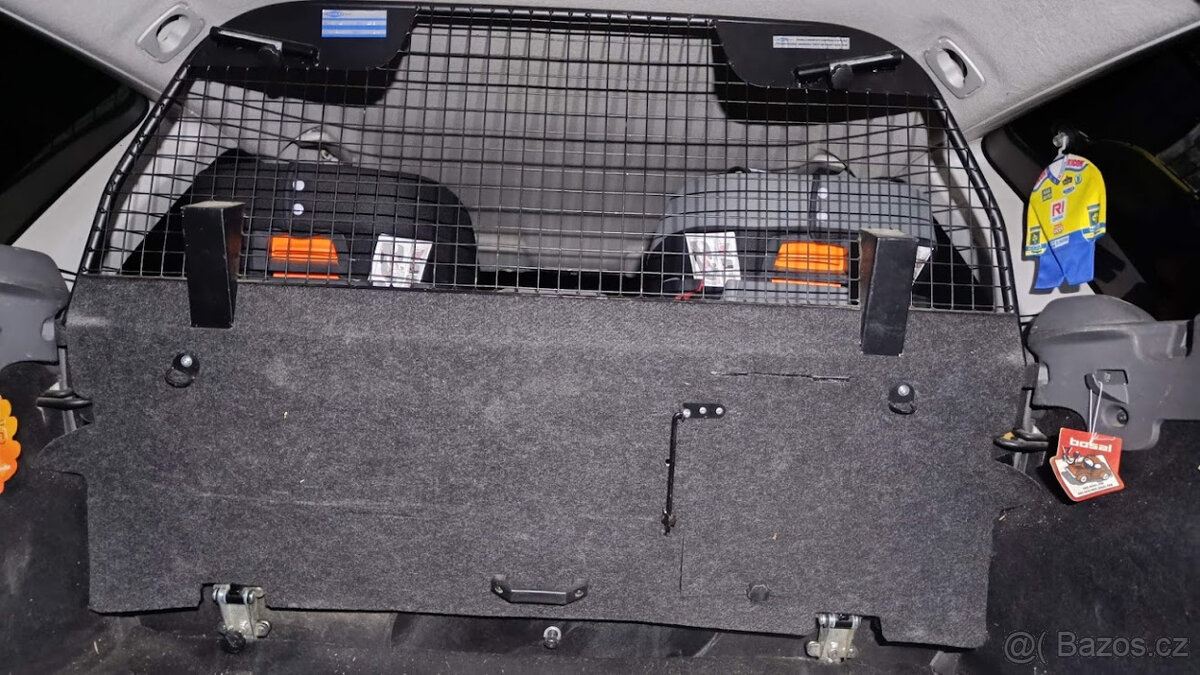 Originální kovová mříž zavazadlového prostoru - 4