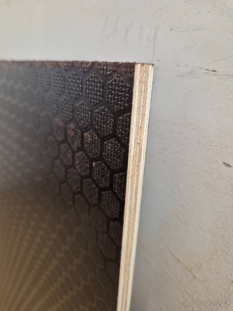 Voděodolná překližka 9mm - 4