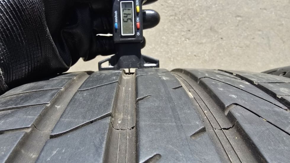 Letní pneu 245/35/19 Hankook - 4