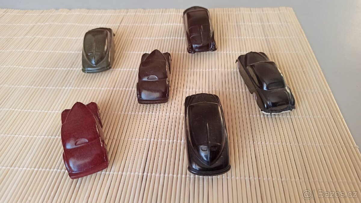 Bakelitová autíčka Igra Směr bakelit - 4