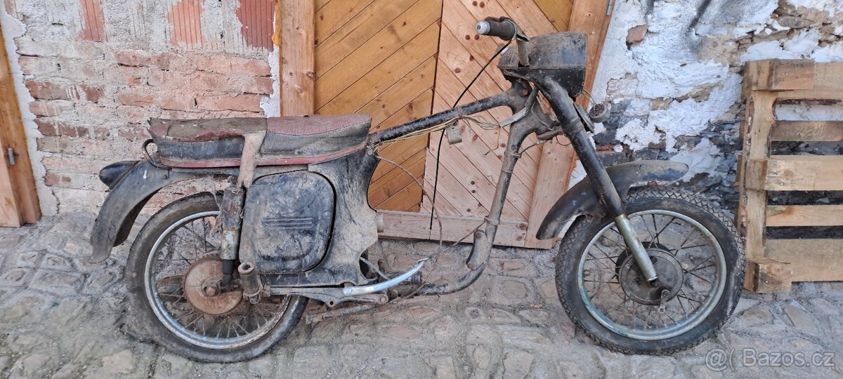 Jawa 125 na díly - 4
