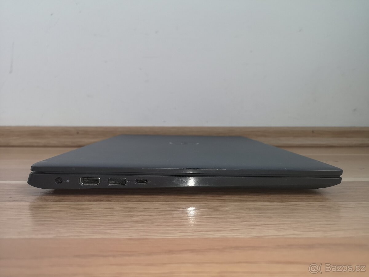 Čtyřjádrový notebook Dell Latitude 3510 - 4