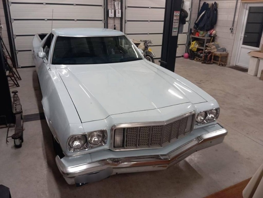 Ford Ranchero z roku 1975 - 4