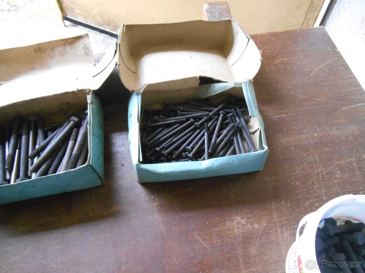 Spojovací materiál - 4