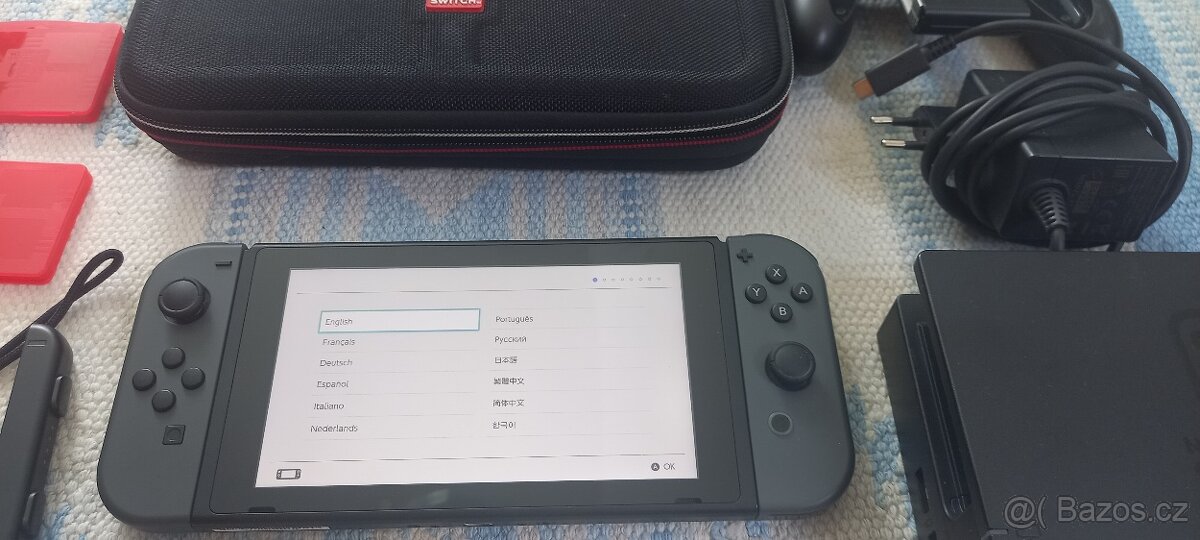 Nintendo Switch V2 - 4