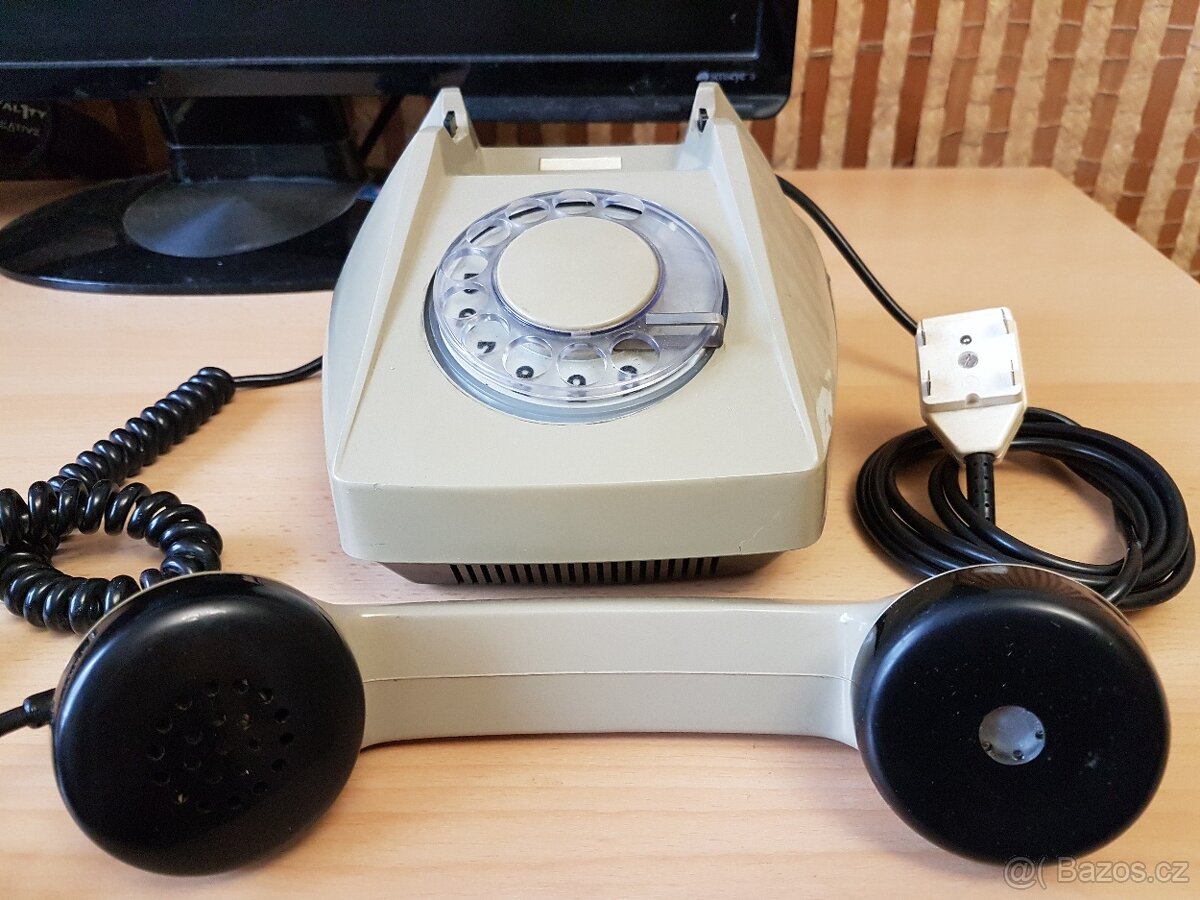 Retro telefon Tesla Stropkov - 4