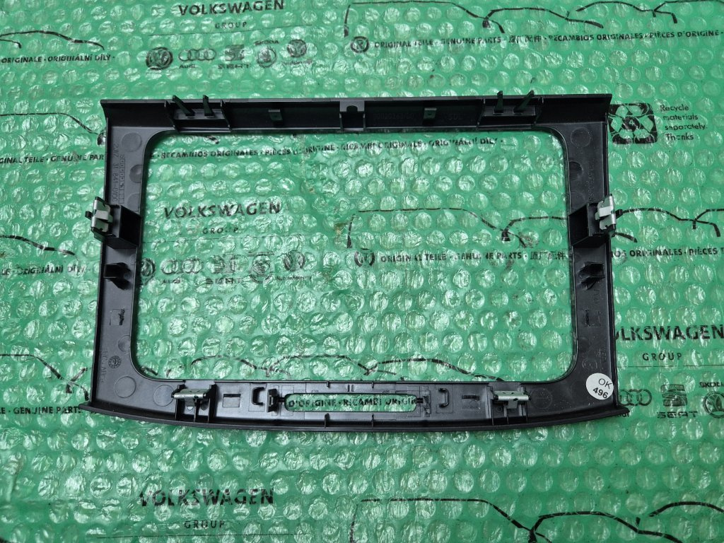 krytka spínačů (rámeček autorádia) matný chrom VW Passat (B6 - 4