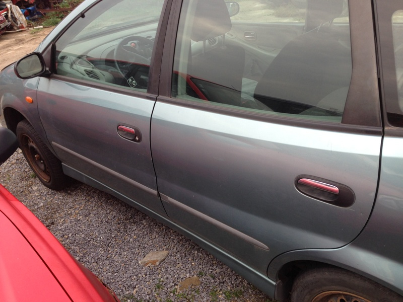 Nissan Almera Tino 2,2Di 2001 84kW - díly z auta - 4