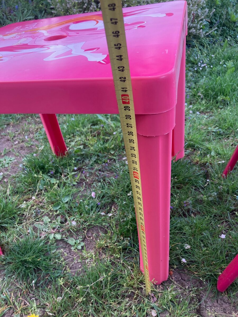 Dětský stolek a židle - 4