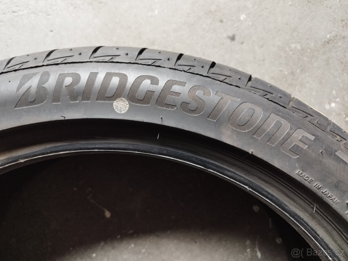 2 LETNÍ Bridgestone 225/45 R19 - TOP - 4