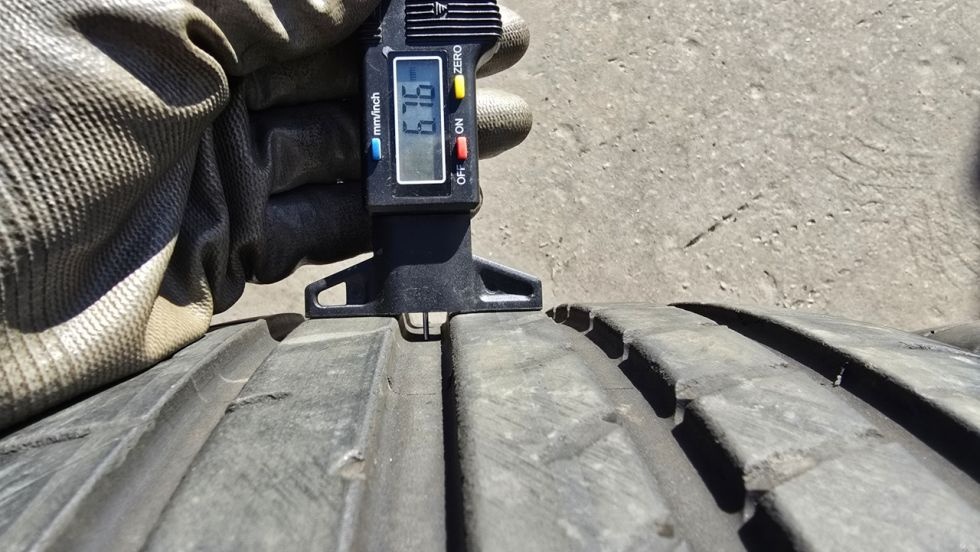 Letní pneu 245/45/18 Good Year - 4