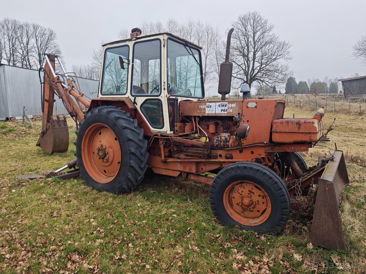 Traktorbagr Bělorus - 4