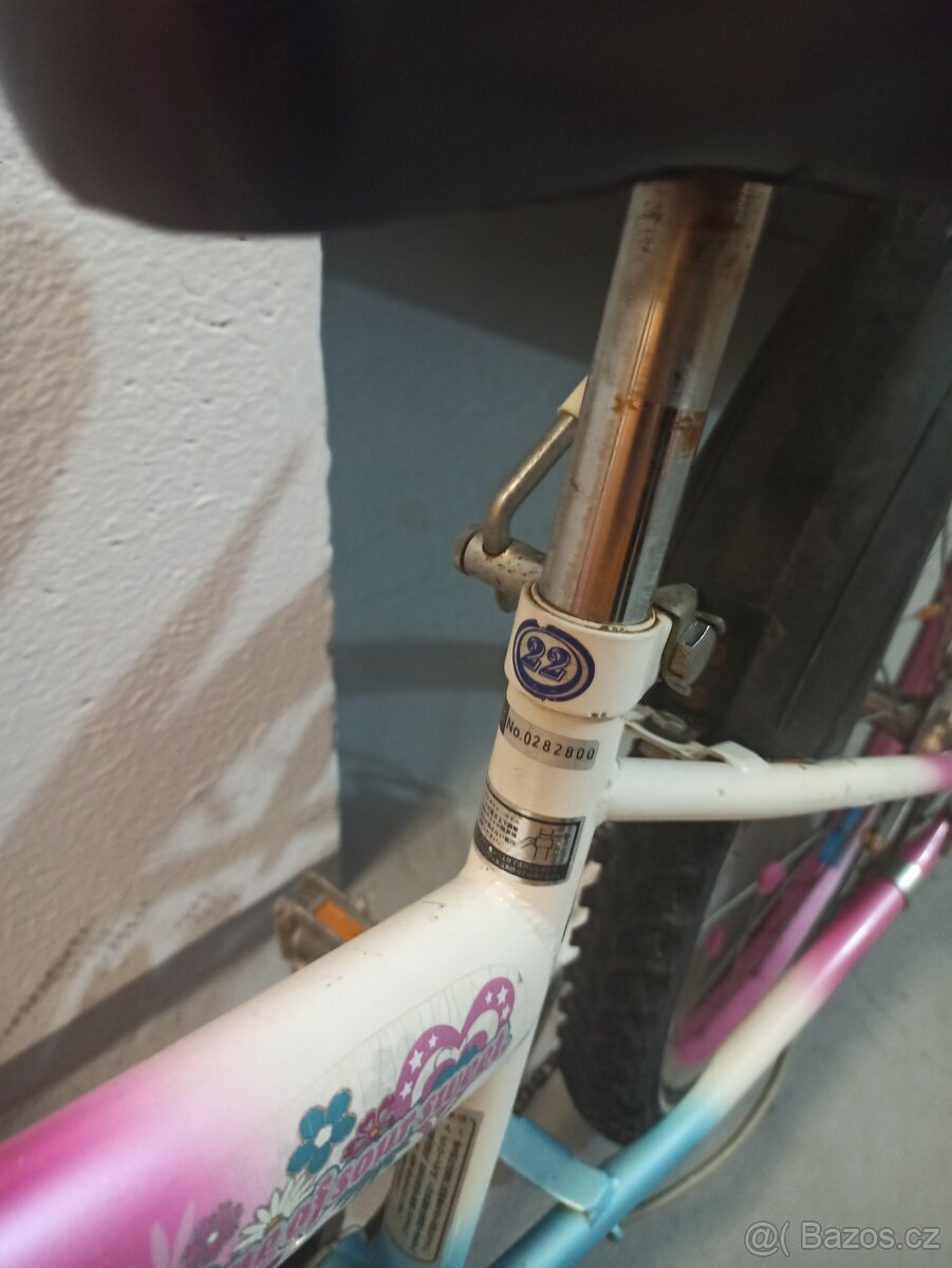 Dívčí kolo vel 22 - 4