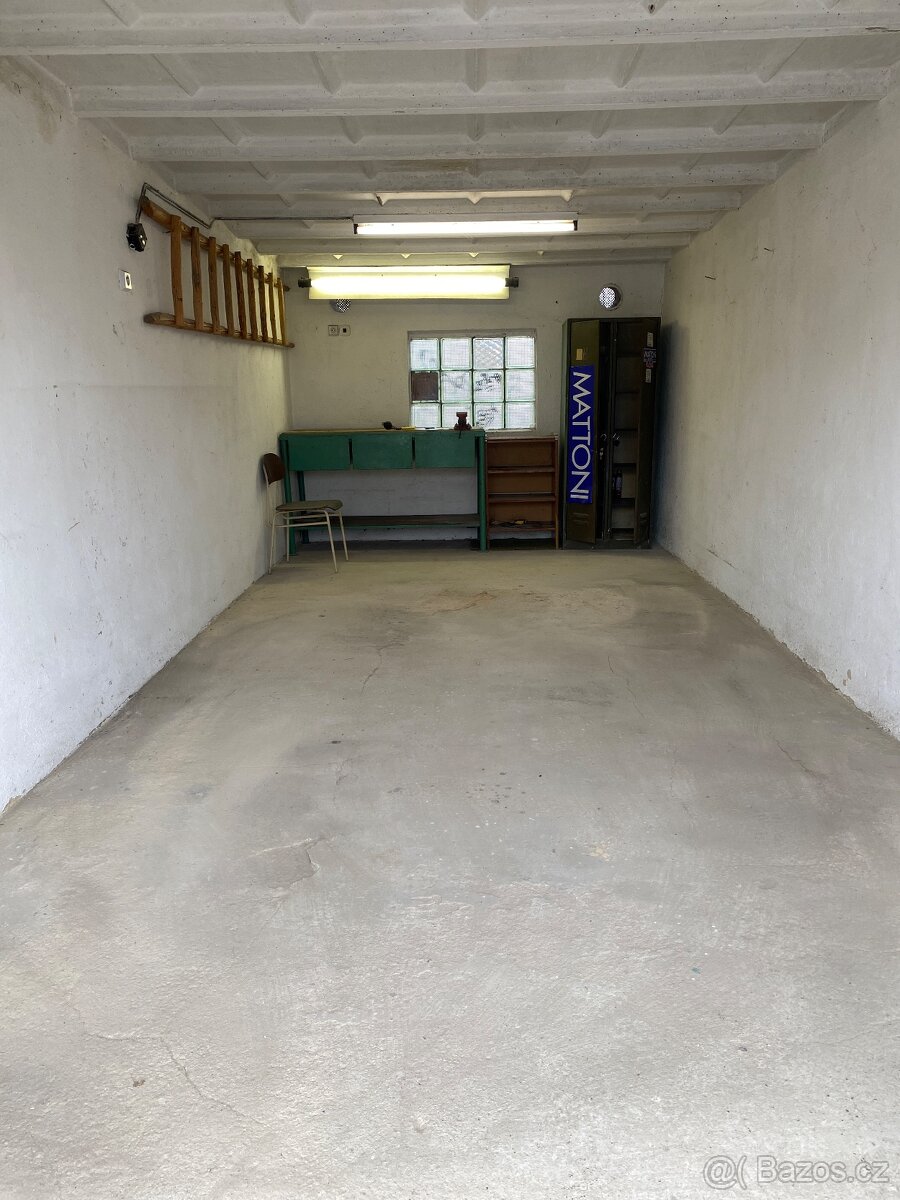 Prodej garáže Humpolec, ul. Na Závodí - 4