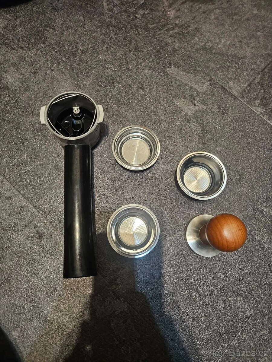 Delonghi kávovar + mlýnek - 4