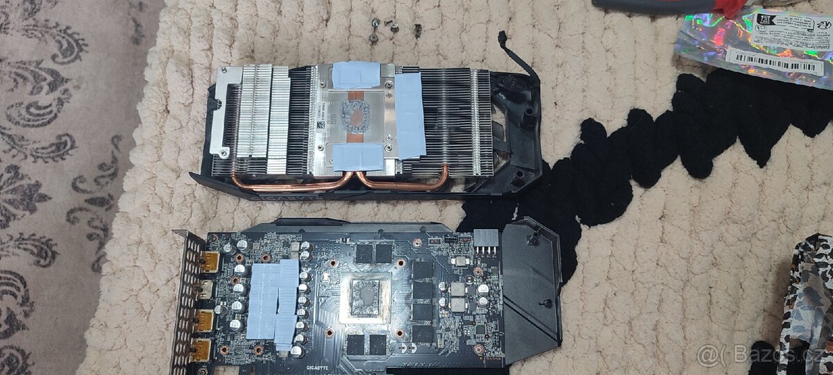 Grafická karta Gigabyte 2060 super - 4