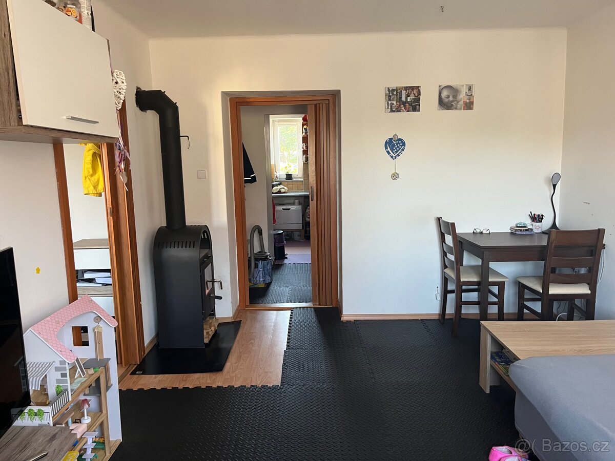 Pronájmu byt - 4